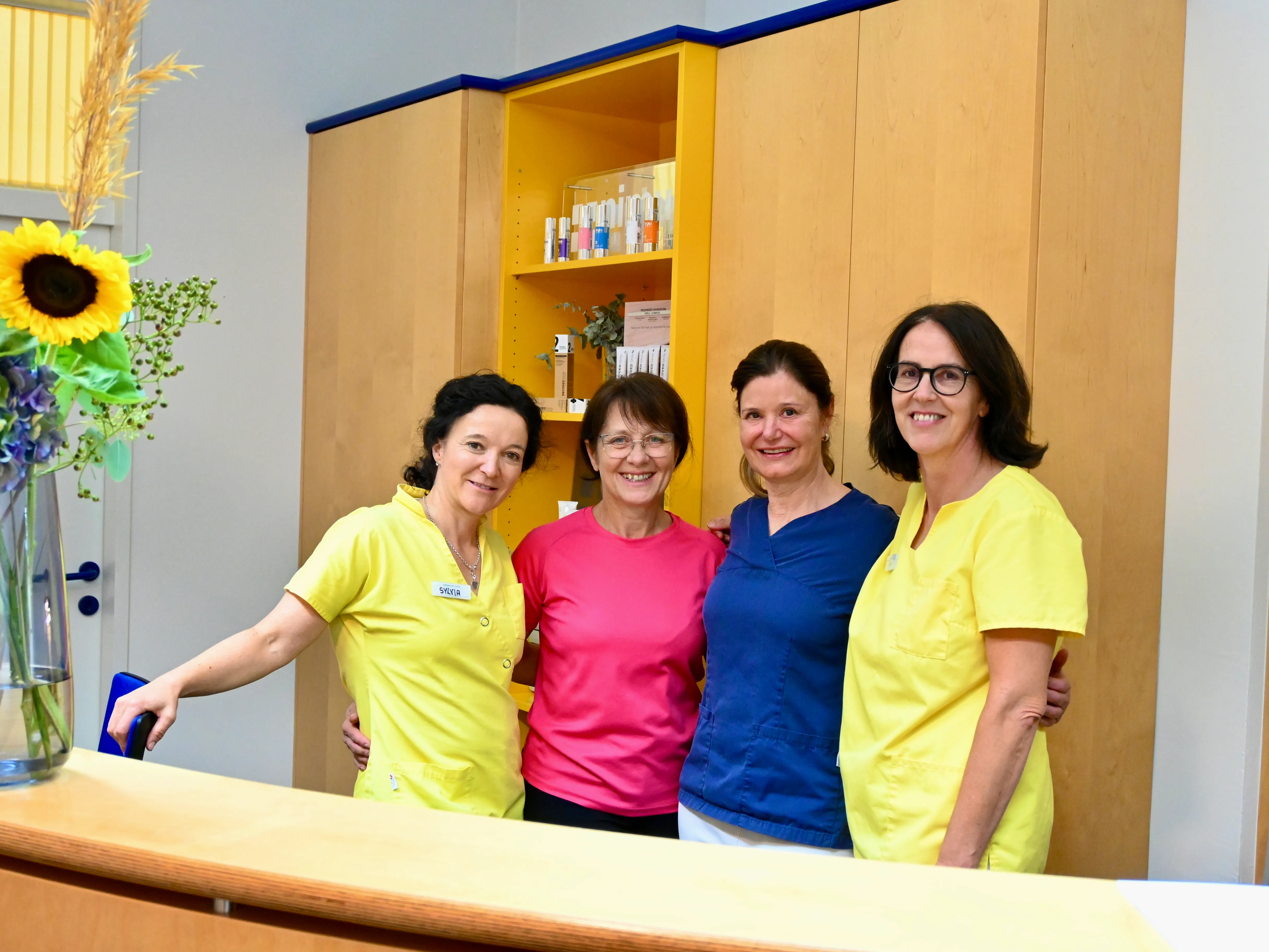 Das Team der Hautarztpraxis Dr. Claudia Triendl